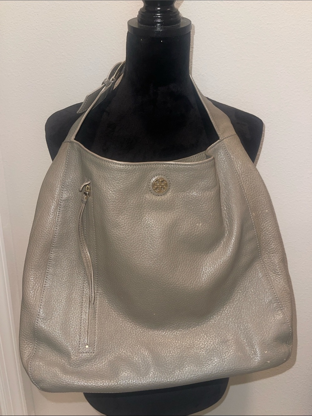 Tory Burch slouchy pebbled leather hobo bag as is